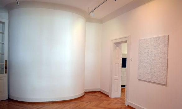 White by OTGO 2015 Galerie Peter Zimmermann